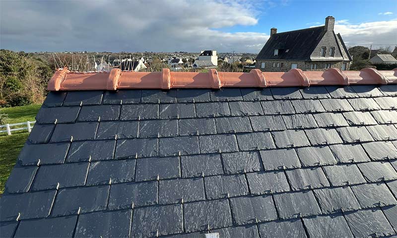 TECHNIQUE PRO COUVERTURE :  Artisan couvreur à Quimper et dans le Finistère sud (29) : Travaux de couverture & zinguerie. Nettoyage & peinture hydrofuge toit. Etanchéité toit plat terrasse. Nettoyage, démoussage, ravalement peinture et imperméabilisation façade.  Nettoyage des extérieurs : pavé, allée, dallage, muret, terrasse …
